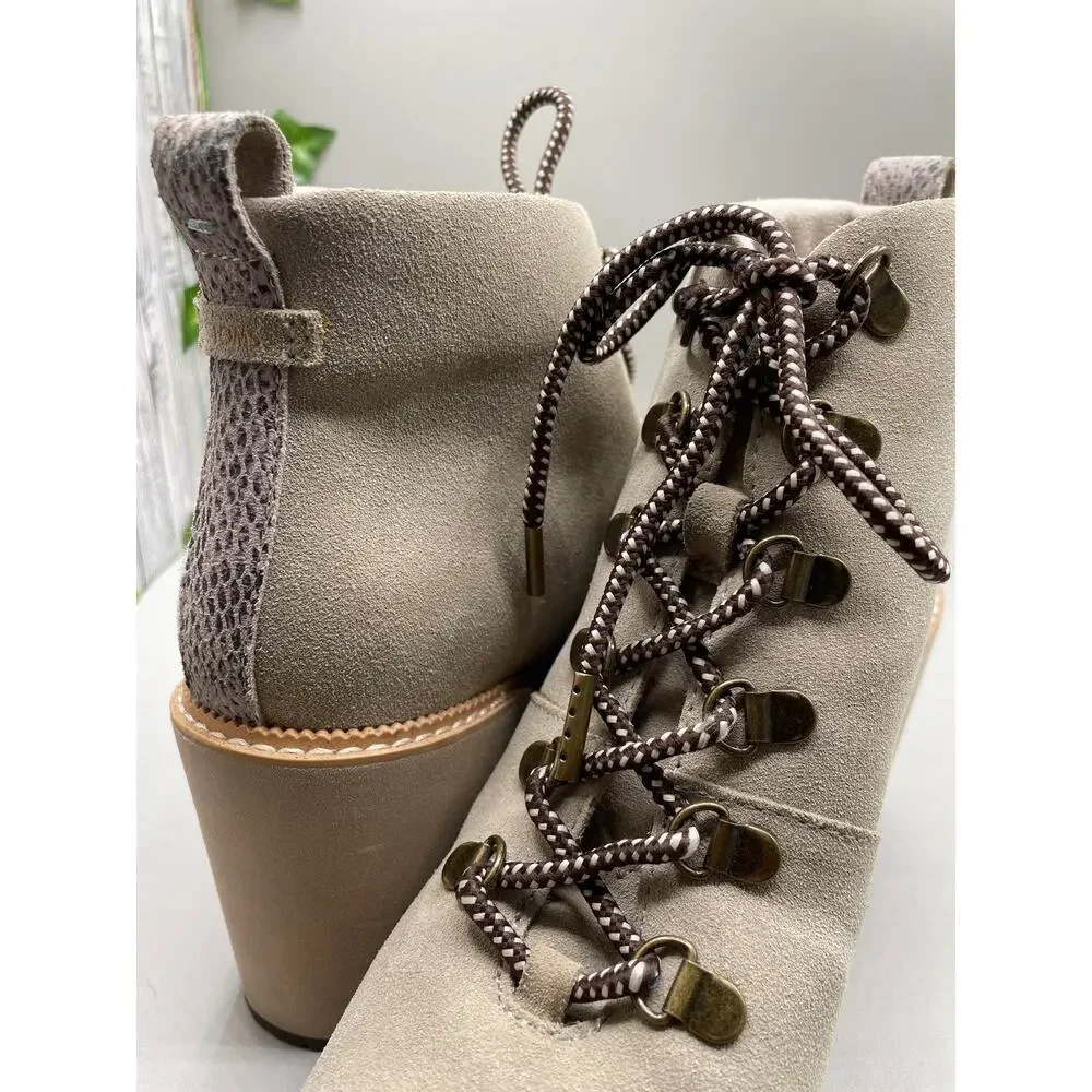 New Toms‎ Wedge Lace Up Tan Woman’s Platform Boots 8